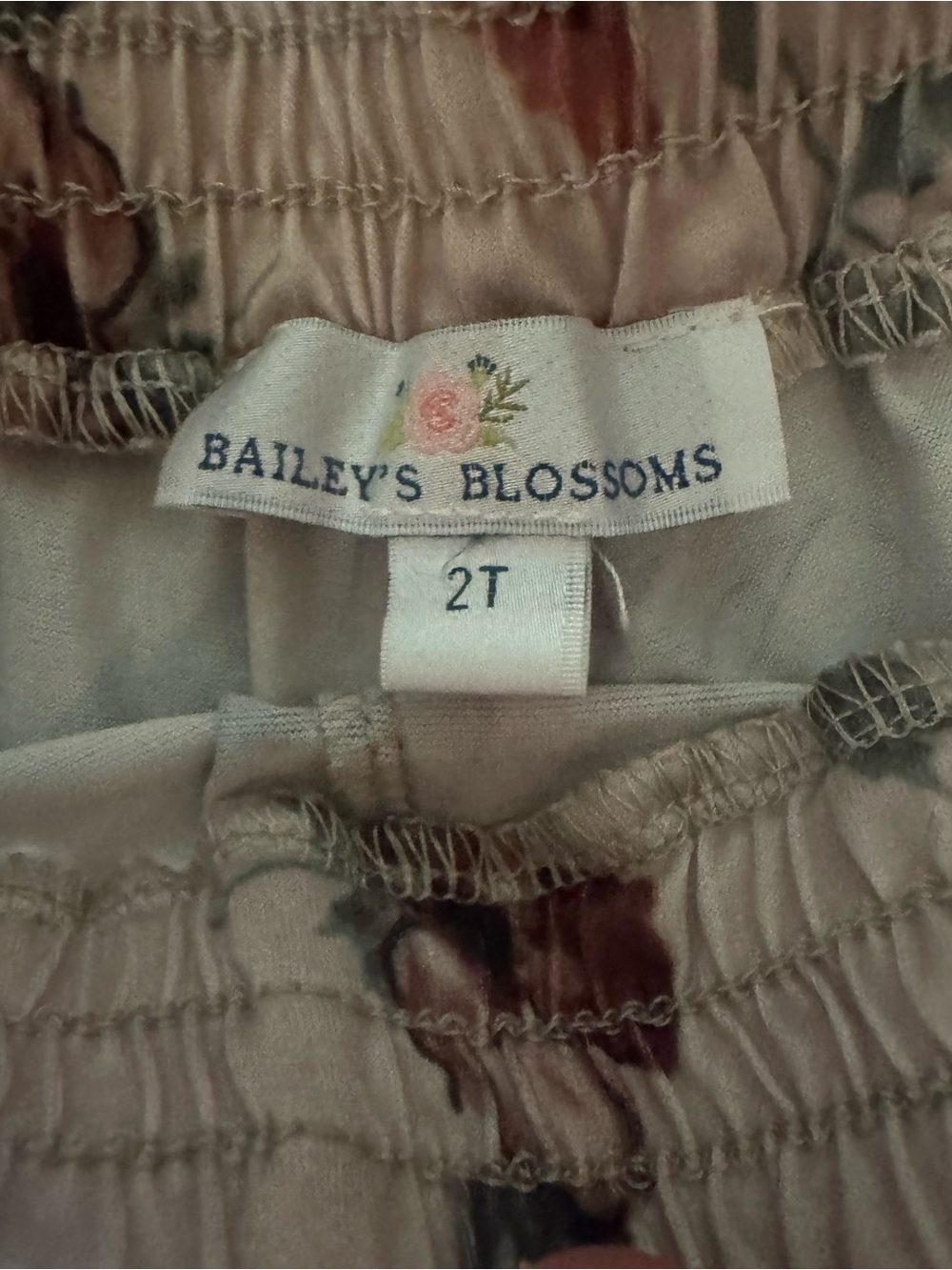 Baileys Blossoms two piece set - Picture 3 of 3